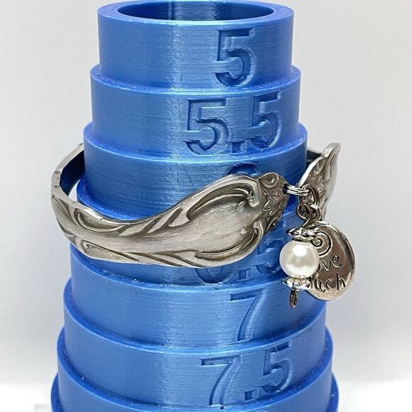 Beautiful Vintage Remembrance Spoon Bracelet With Charms Silver Tone Statement - Picture 7 of 7